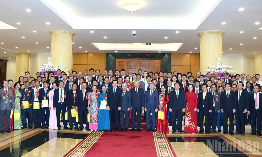 Các nhà khoa học tiếp kiến Tổng Bí thư Tô Lâm tại Lễ trao giải Nhà khoa học của Nhà nông 2025